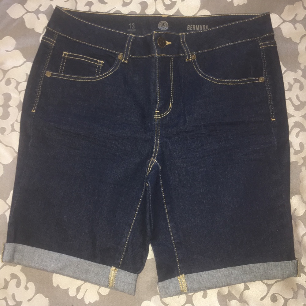 Bermuda shorts .  New w/out tags